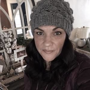 Meet your Posher, Adrienne